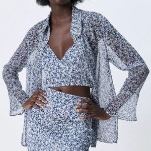 ✨NWT Zara Floral Print Blouse Blue + White Sheer Button Up Long Sleeve Size S✨